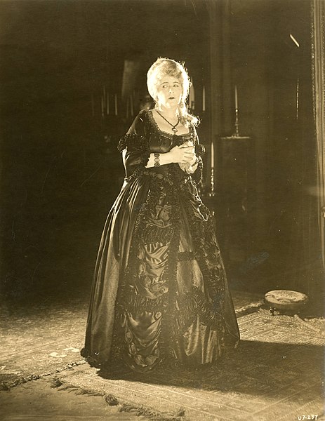 File:Silent film actress Katherine Emmet in "Orphans of the Storm" (SAYRE 23996).jpg