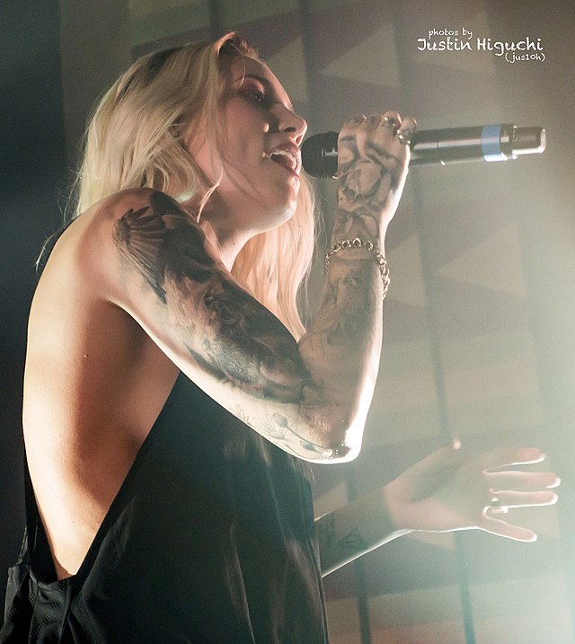 skylar grey hand tattoo