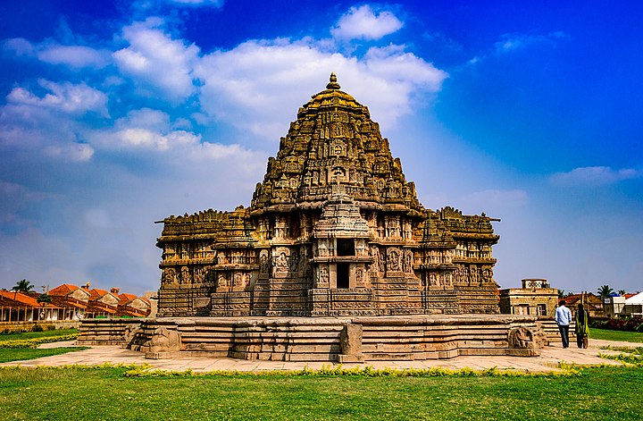 Lakshminarayana temple at Hosaholalu - west view