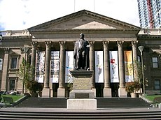 The State Library of Victoria forecourt State Library of Victoria (494333064).jpg