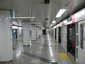 교토지하철 승강장