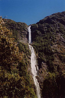 Sutherland Falls waterfall near Milford Sound in New Zealands South Island