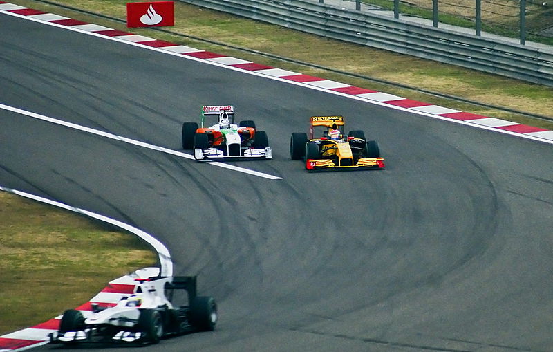 File:Sutil Petrov China GP 2010.jpg