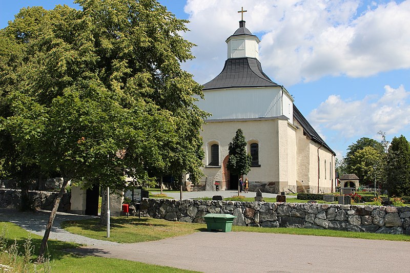 File:SvinnegarnKyrka1902.jpg