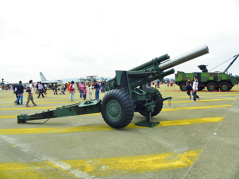 File:T-65 155mm Howitzer Display at CCK Air Base 20111112.jpg