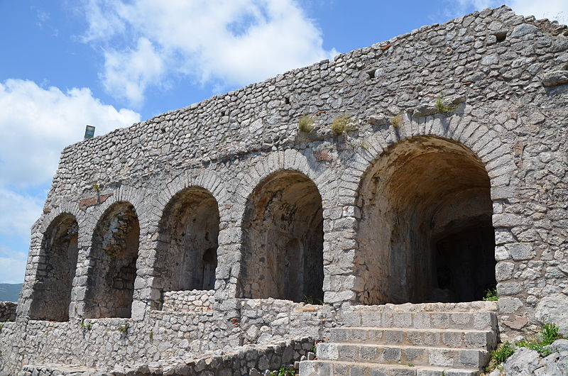 File:Temple of Jupiter Anxur, Terracina, Italy (15036642588).jpg