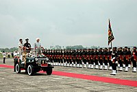 Вицепрезидентът, Шри Мохд. Хамид Ансари инспектира Почетната гвардия на летище Джей Пракаш Нараян, Патна на 11 юни 2008 г.