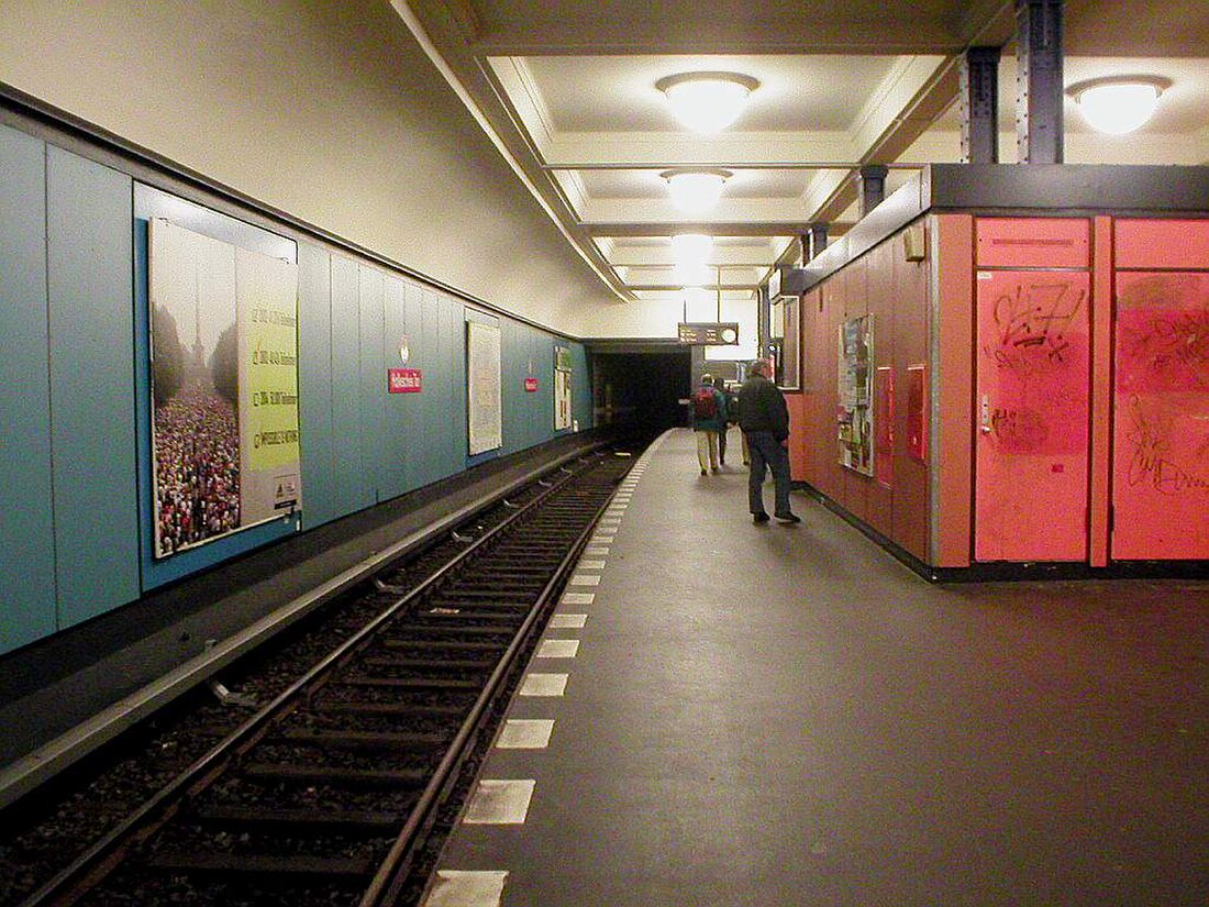 File:U-Bahn Berlin Hallesches Tor U6.JPG