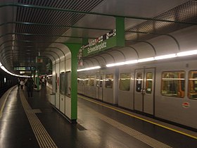 U4 Bahnsteig der Station.