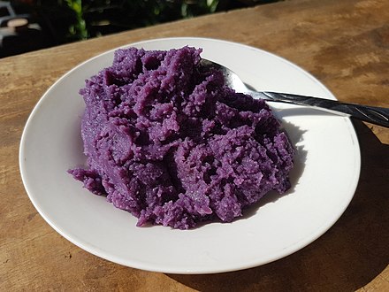 Ube halaya - mashed purple yam (Philippines) 01.jpg
