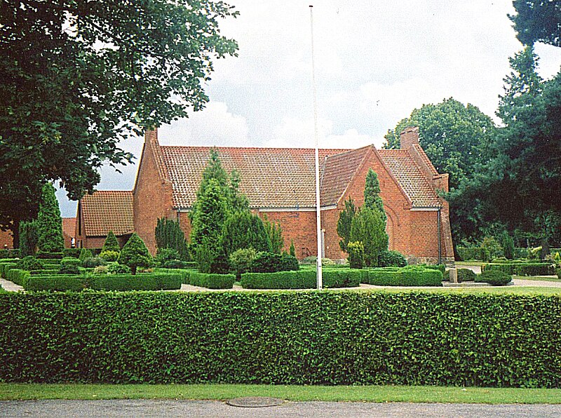 File:UlleroedKirke.jpg