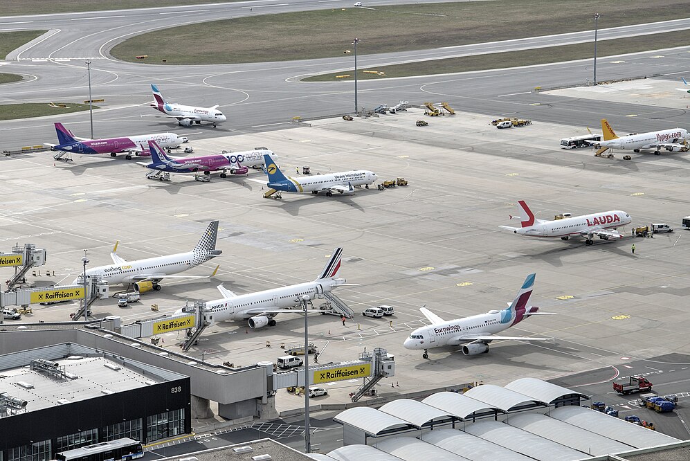 Airport Apron-avatar