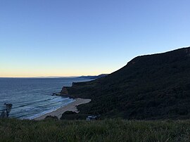 Burgh Ridge-тен көрініс Burning Palms Beach.jpg