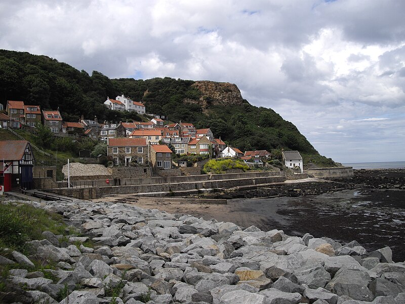 File:View of Runswick Bay - geograph.org.uk - 2489187.jpg