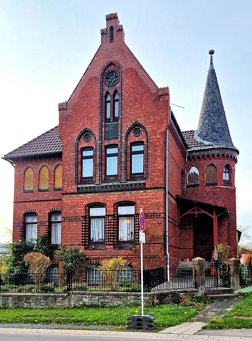 Villa Einbecker Straße 9 zu Moringen im Landkreis Northeim