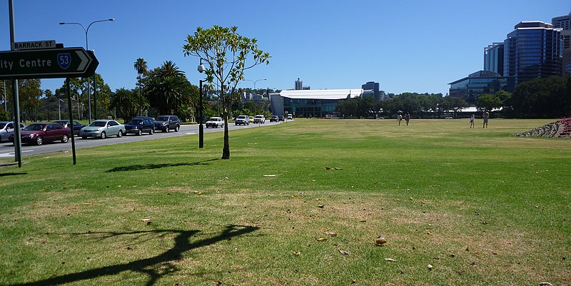 File:WTPF - samwilson - Looking towards the convention centre.jpg