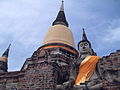 English: The central chedi of Wat Yai Chai Mongkol, Ayutthaya, Thailand. Français : Le chedi central de Wat Yai Chai Mongkol, à Ayutthaya, en Thaïlande.