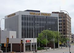 Wells Fargo Bank 1 - panoramio.jpg