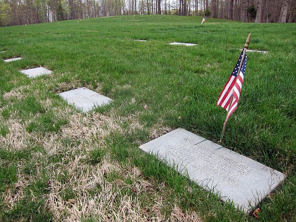 William R. Higgins' headstone in Quantico National Cemetery