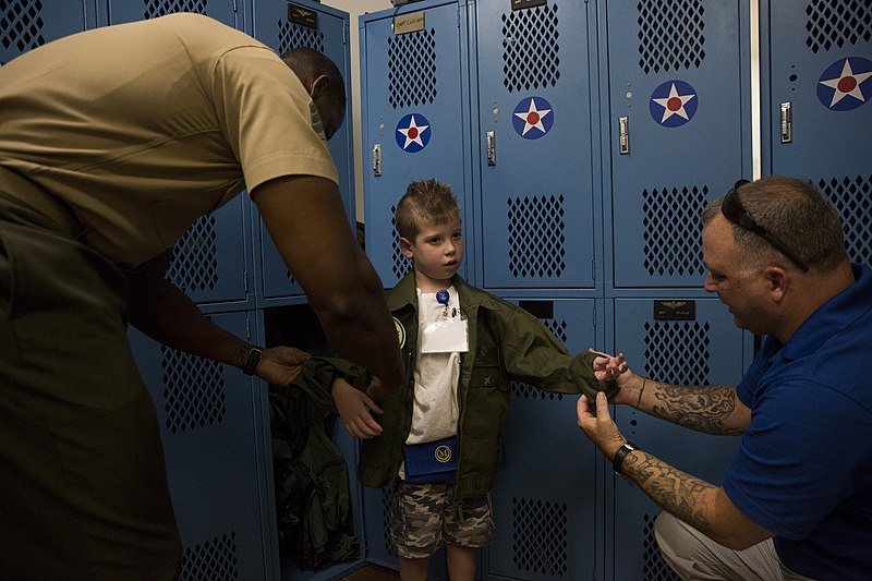 File:Yuma Squadron Grants a Wish to Make-A-Wish Child 130816-M-TH017-259.jpg