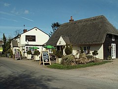 'Spotted Dog' public house, Uskup Hijau, Essex - geograph.org.inggris - 163030.jpg