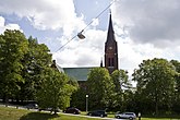 Fil:Örgryte nya kyrka sedd från Böskolan.jpg