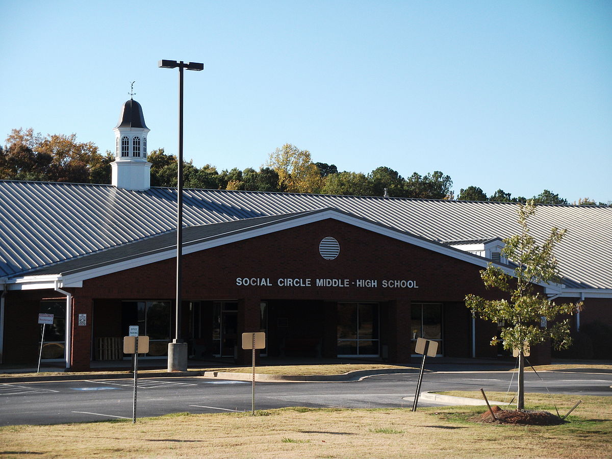 Society school. Логанвилль штат Джорджия. Штат Индиана Carmel High School. Джонсборо Джорджия. Государственная школа в Ричмонд Хилл в Джорджии.