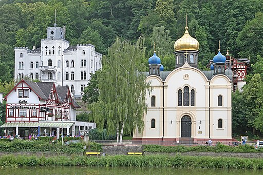 Bad Ems: Blick über die Lahn auf das Südufer mit der Russischen Kapelle St. Alexandra
