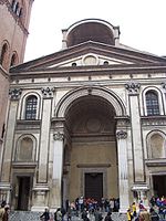 Sant'Andrean kirkko Mantovassa.  Projekti 1470 Arkkitehti L. B. Alberti