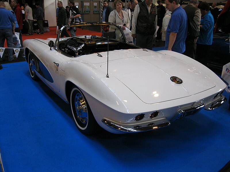 File:1961 Chevrolet Corvette (7915583572).jpg