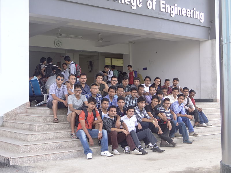 File:2009 bath ,civil 8th semester students posing for a group photo- 2014-05-07 12-08.JPG