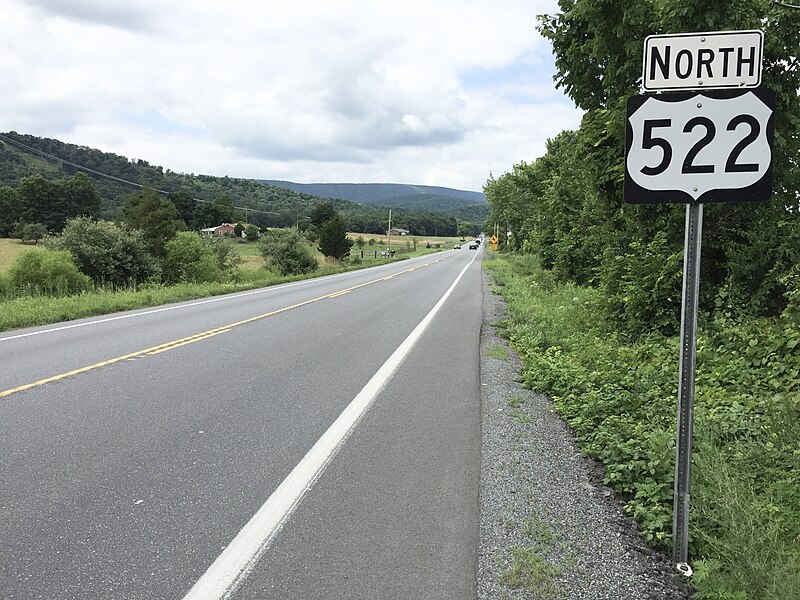 File:2016-06-25 14 18 34 View north along U.S. Route 522 (Valley Road) just south of Fred Michael Lane in southern Morgan County, West Virginia.jpg