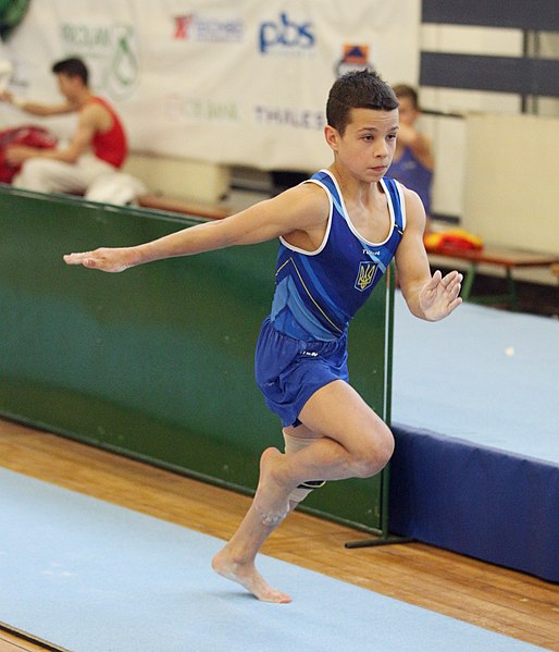 File:2019-05-25 Budapest Cup age group III all-around competition vault (Martin Rulsch) 122.jpg