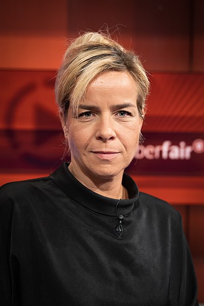 File:2022-08-29-Mona Neubaur-hart aber fair-9989.jpg