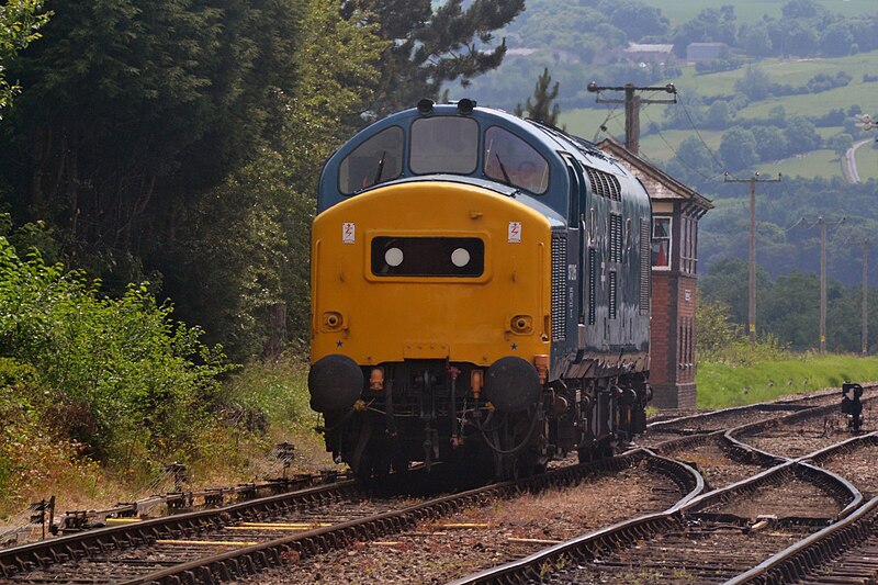 File:37215 - Gloucestershire & Warwickshire Railway (14564880633).jpg