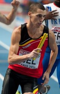 Kevin Borlee 4 x 400 m final Paris 2011-2.jpg