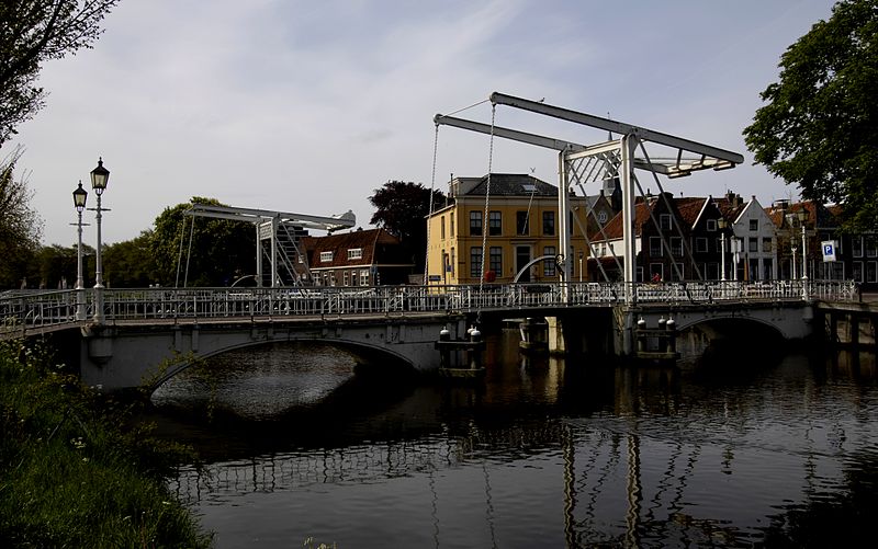 File:817harlingen zugbrücke.jpg