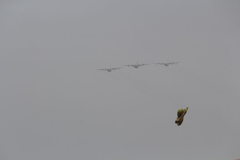 File:Air Force Fly By on Tel Aviv Beach IMG 9118.JPG