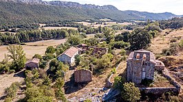 Vista de la iglesia y de la localidad