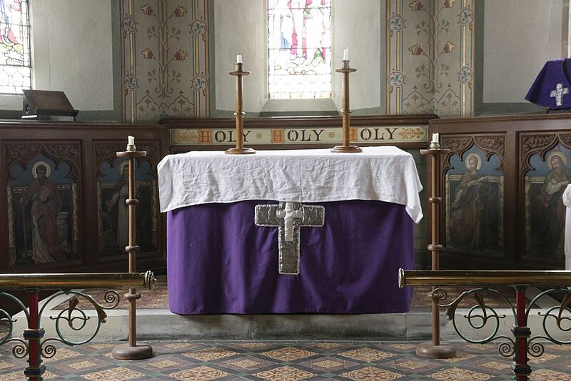 File:Altar in SS Peter ^ Paul Culham - geograph.org.uk - 5030981.jpg