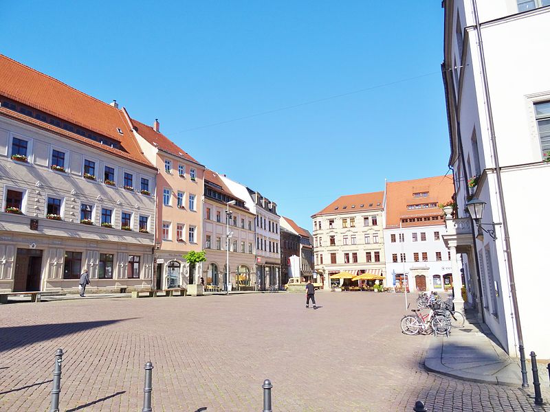 File:Am Markt Pirna 120450216.jpg