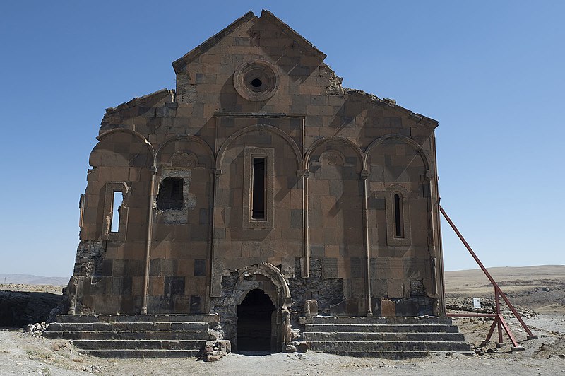 File:Ani Cathedral West side 5675.jpg