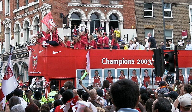 File:Arsenal parade 2004 - women.jpg