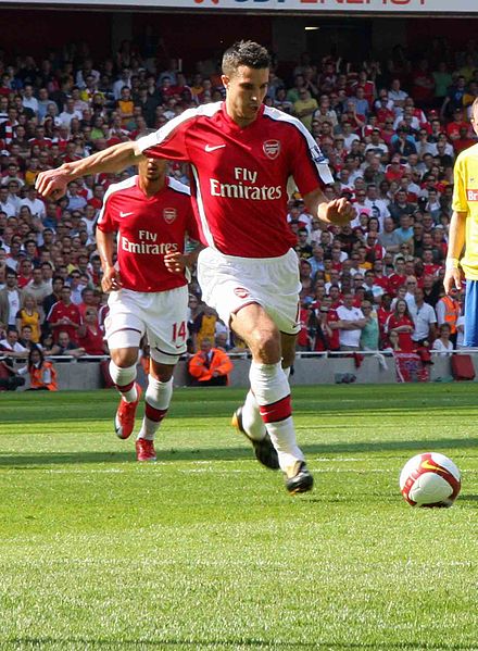 File:Arsenal v Stoke City FC - Robin Van Persie penalty cropped.jpg