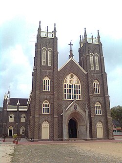 Arthunkal Gereja FrontView.jpg