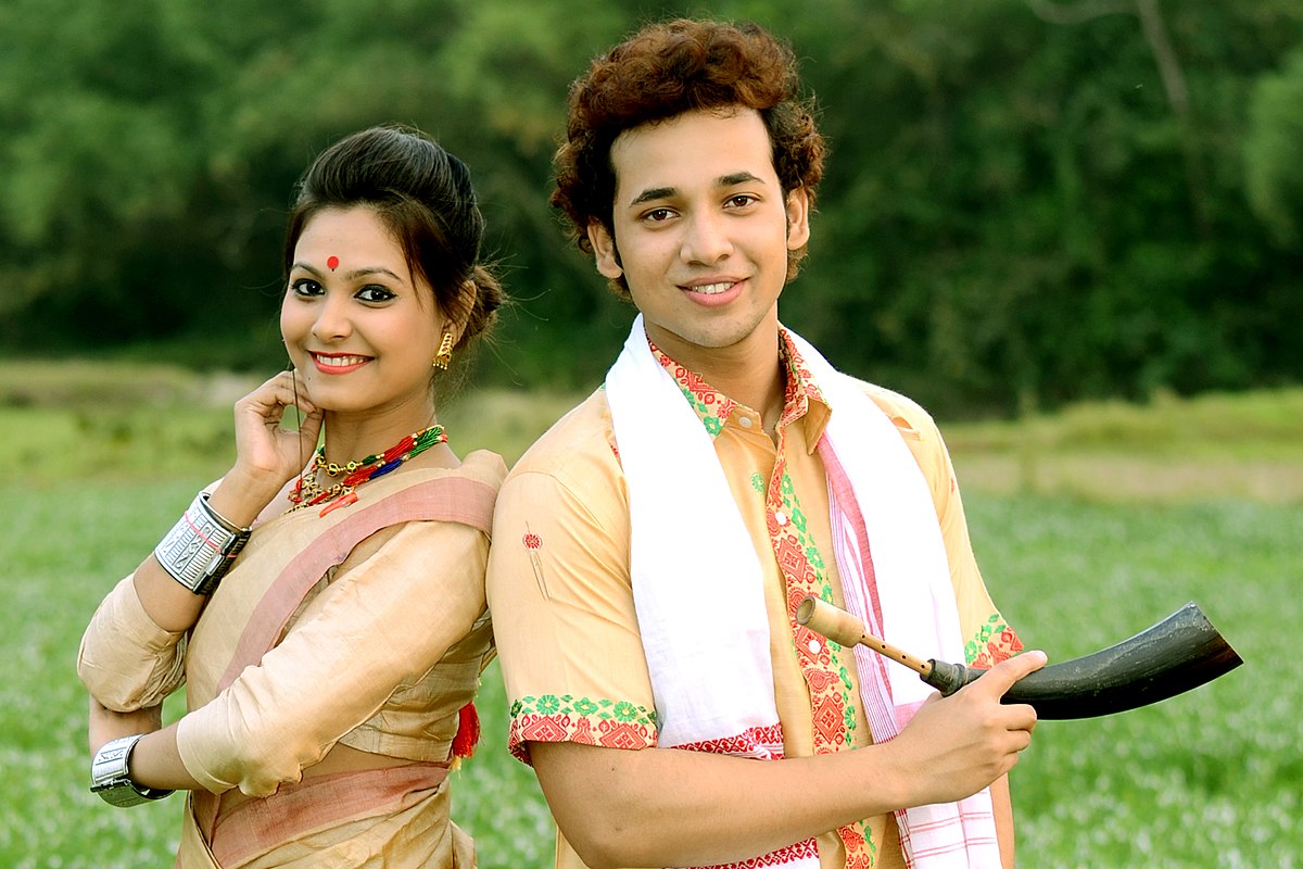 1200px Assamese traditional costumes