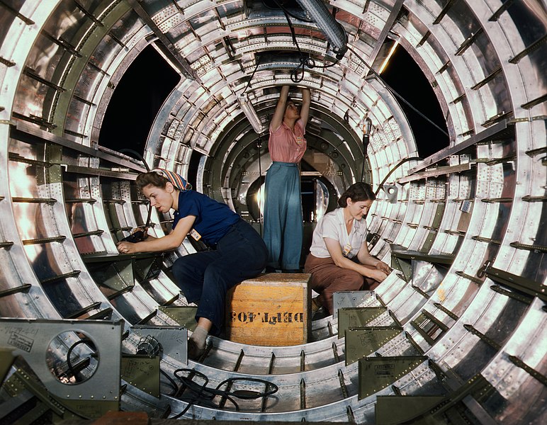 File:B17F - Woman workers at the Douglas Aircraft Company plant, Long Beach, Calif.jpg