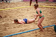 Deutsch: Beachhandball bei den Olympischen Jugendspielen 2018; Tag 6, 12. Oktober 2018; Mädchen, Hauptrundenspiel – Ungarn-Niederlande 2:1 English: Beach handball at the 2018 Summer Youth Olympics at 12 October 2018 – Girls Main Round – Hungary-Netherlands 2:1