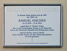 Berliner Gedenktafel am Haus Bülowstraße 90, in Berlin-Schöneberg (Quelle: Wikimedia)