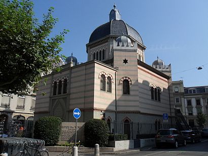 So kommt man zu Synagogue Beth-Yaacov mit den Öffentlichen - Mehr zum Ort Hier